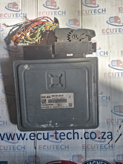 GOLF 7 GTI 06K907425B SIMOA 18.1 ECU COMPUTER BOX