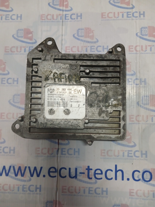 OPEL ZAFIRA 55562444 Z18XER ECU COMPUTER BOX